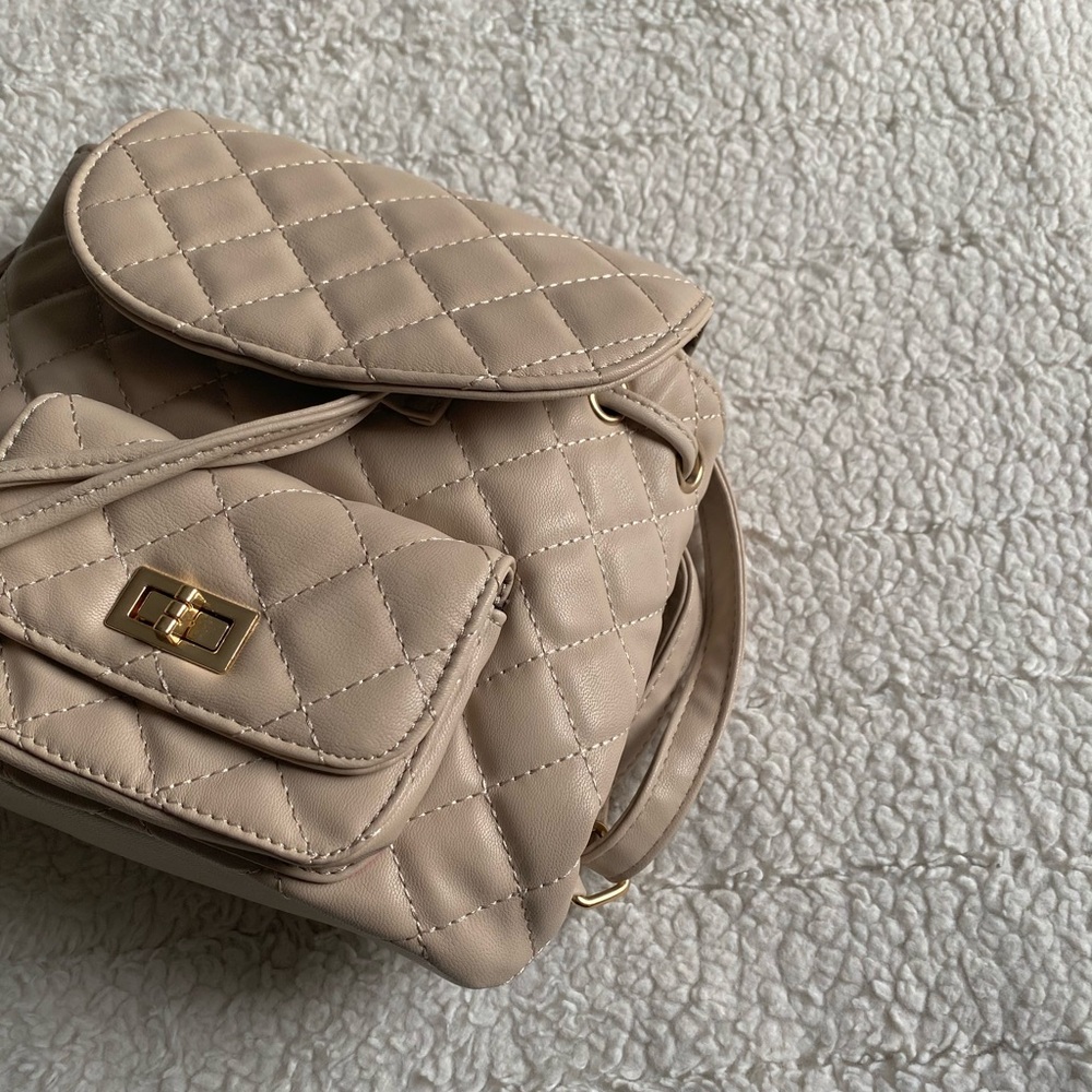 Prettylittlething Quilted Mini Backpack - Picture 2 of 8